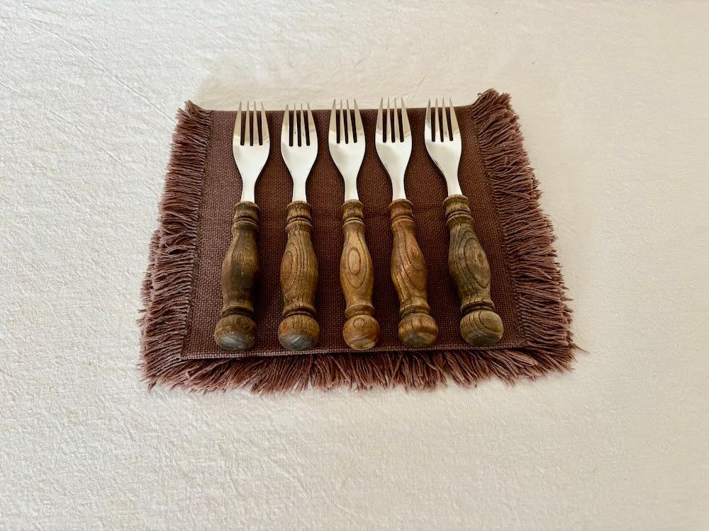 부르군트 커트러리