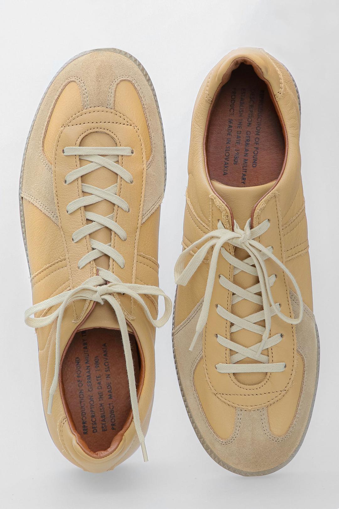 REPRODUCTION OF FOUND 1700L MILITARY TRAINER (LIGHT BEIGE)