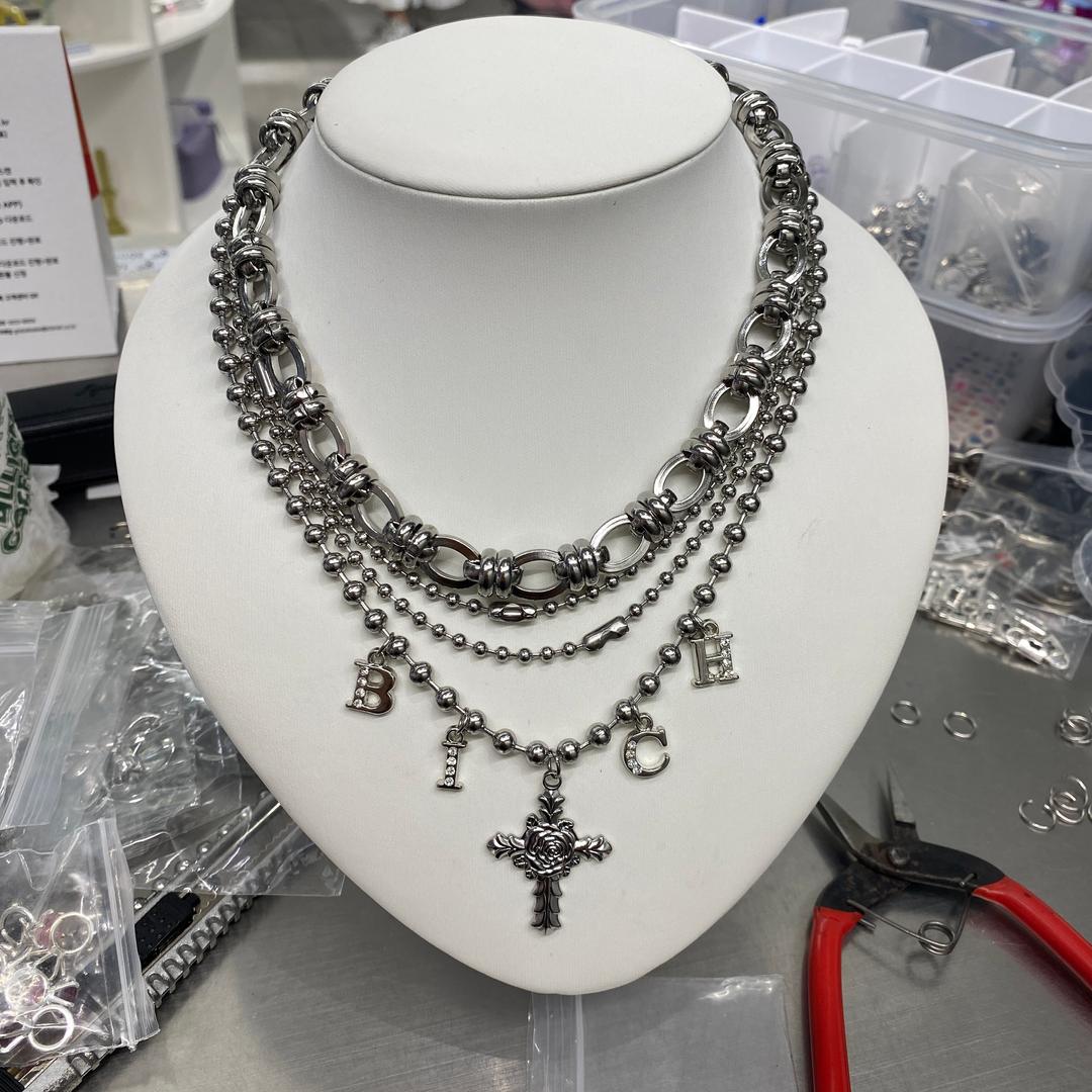 [YYK MADE] BITCH 4단 레이어드 목걸이