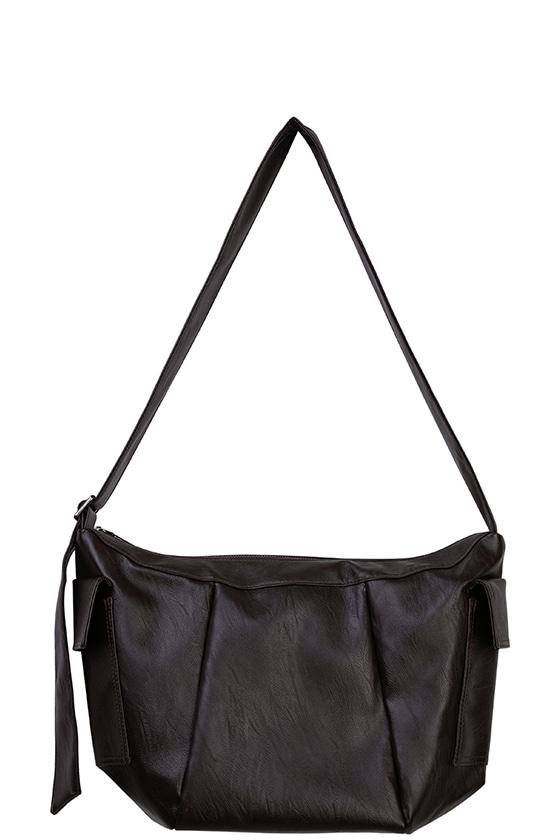 어레이 크랙 숄더 백