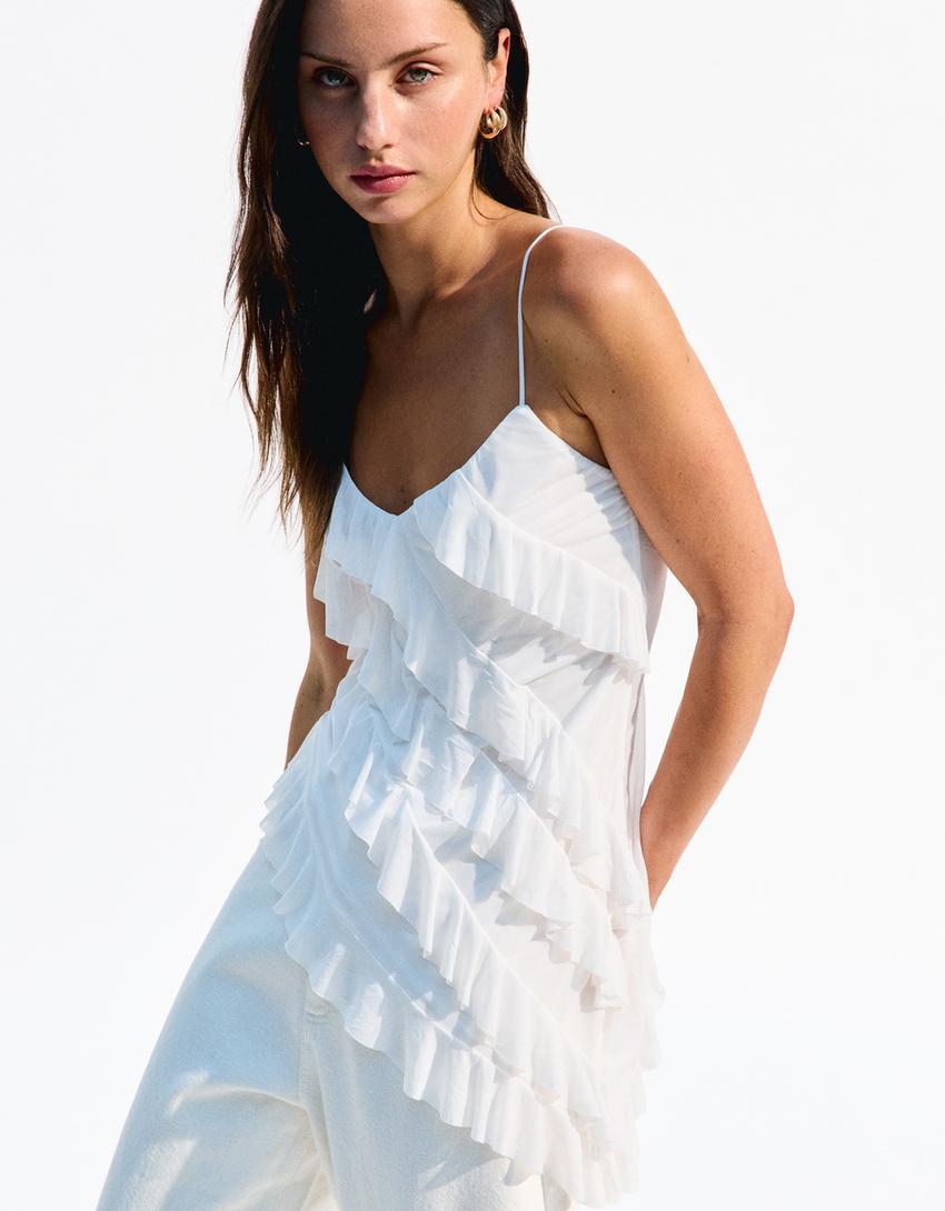 Asymmetric ruffled top