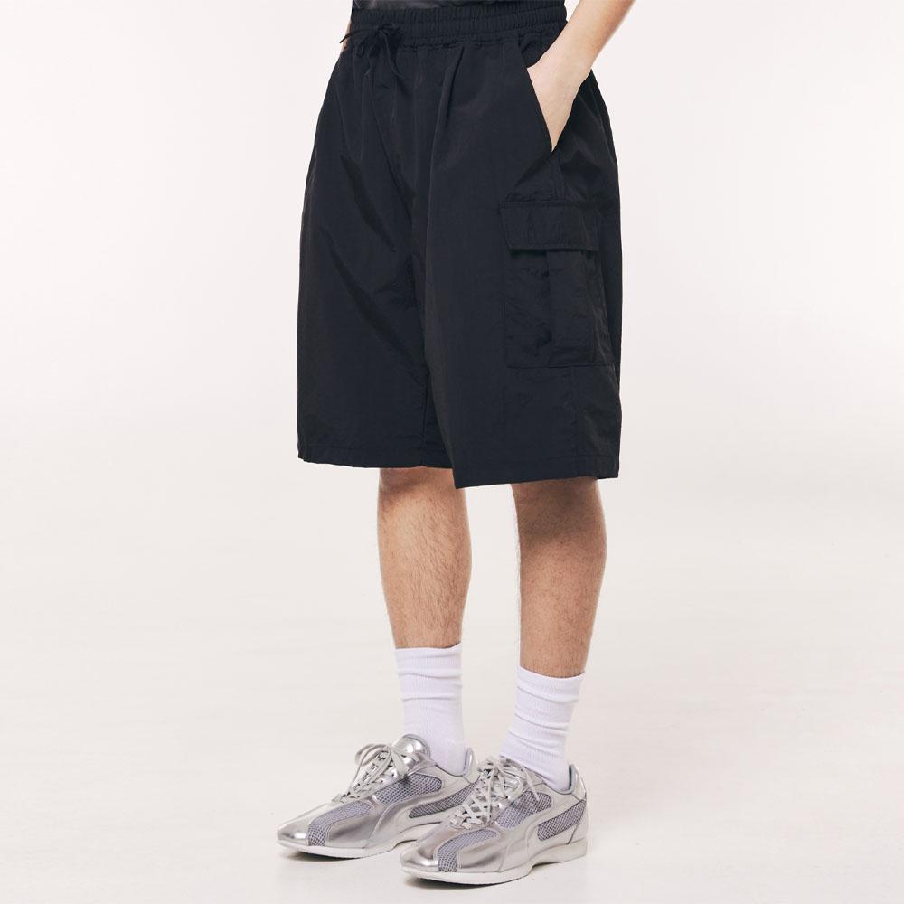 나일론 와이드 카고 하프팬츠_블랙