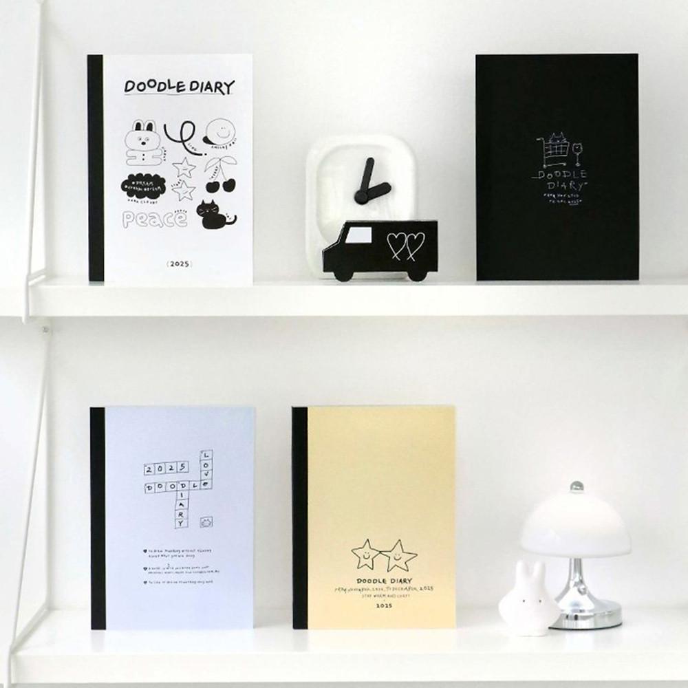 하이모리 아이코닉 2025 두들 다이어리 (아날로그 감성 일러스트 다꾸 위클리 플래너)