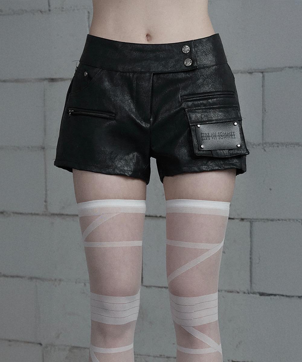 Crack Leather Zipper Pocket Hot Pants (Black)