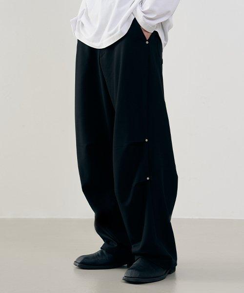 리벳 파라슈트 밴딩 슬랙스 [BLACK]