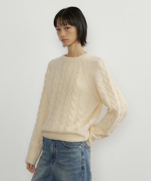 cable round knit top-cream