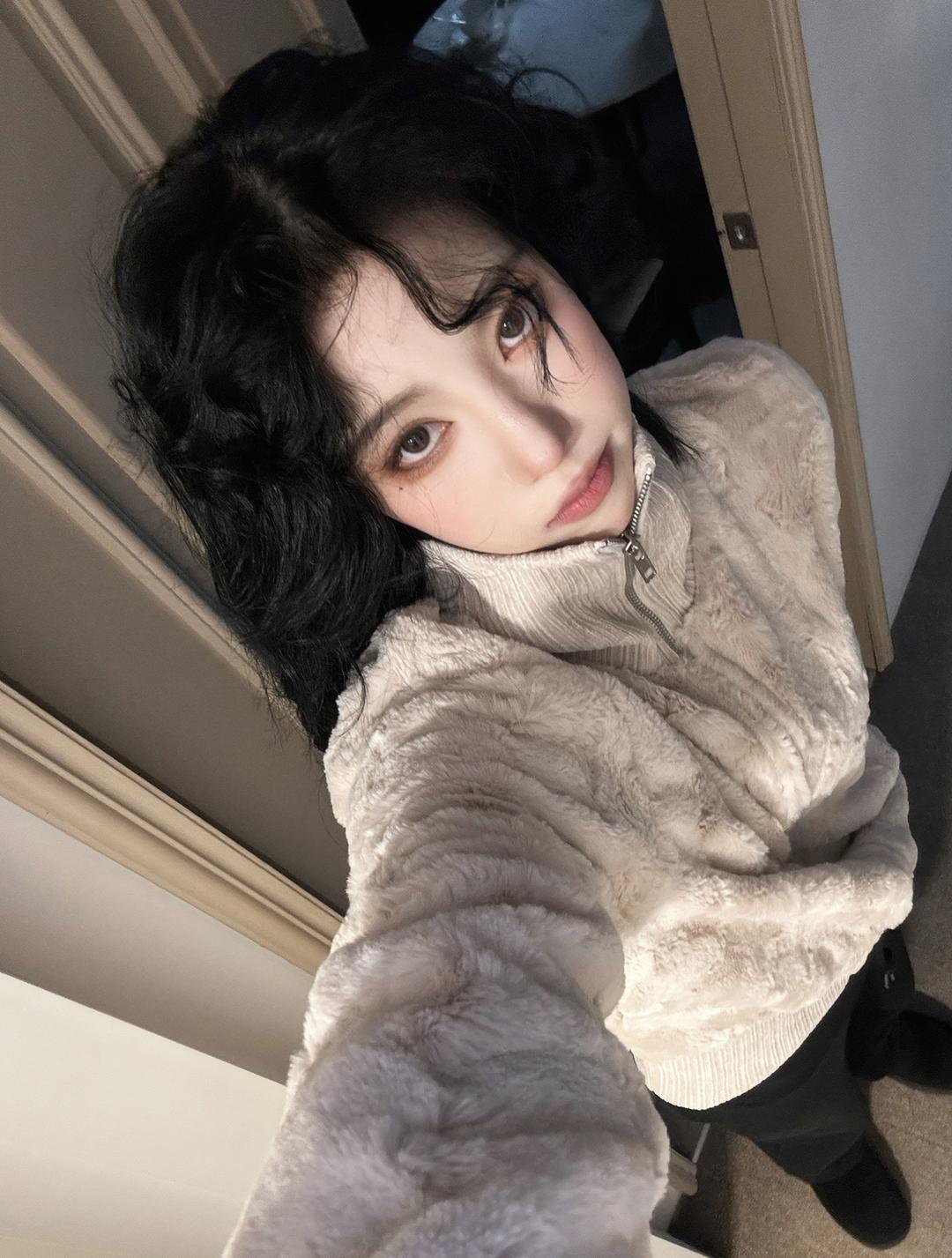 Pogeun-Hai Zip-Up