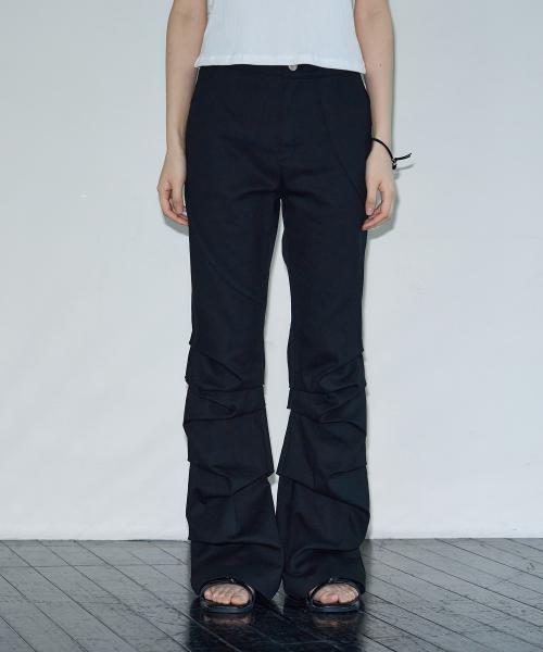 이레귤러 코튼 플레어 턱 팬츠 [black]