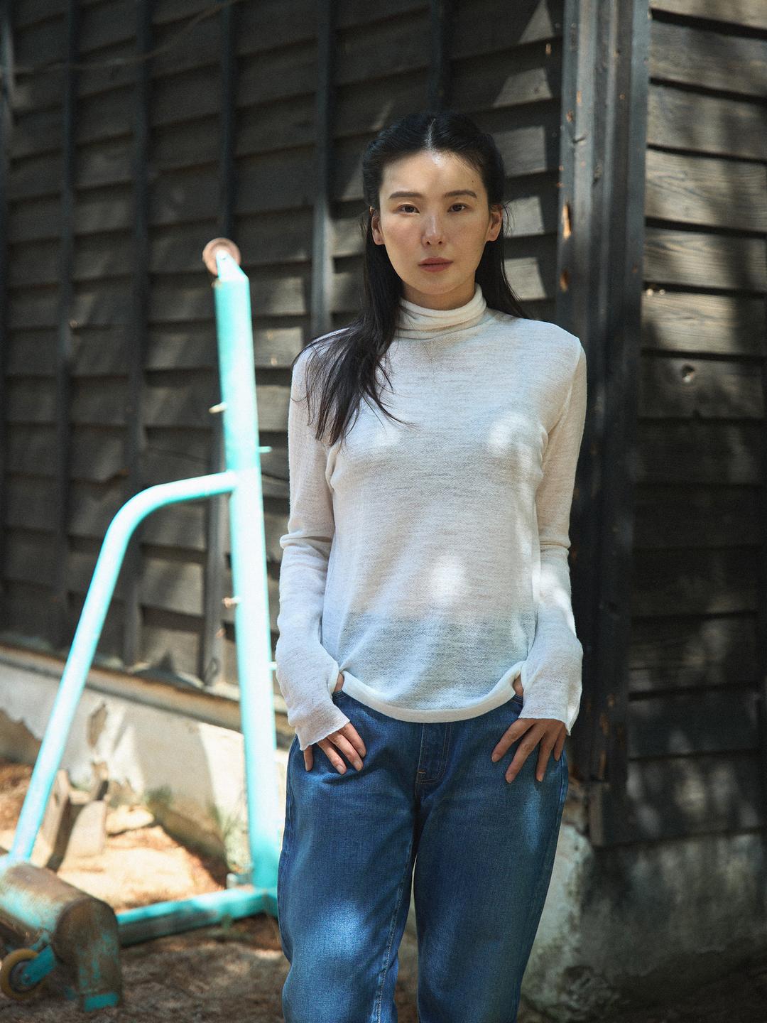 RUSTLE WOOL TURTLE TOP [ Warm Ivory ]