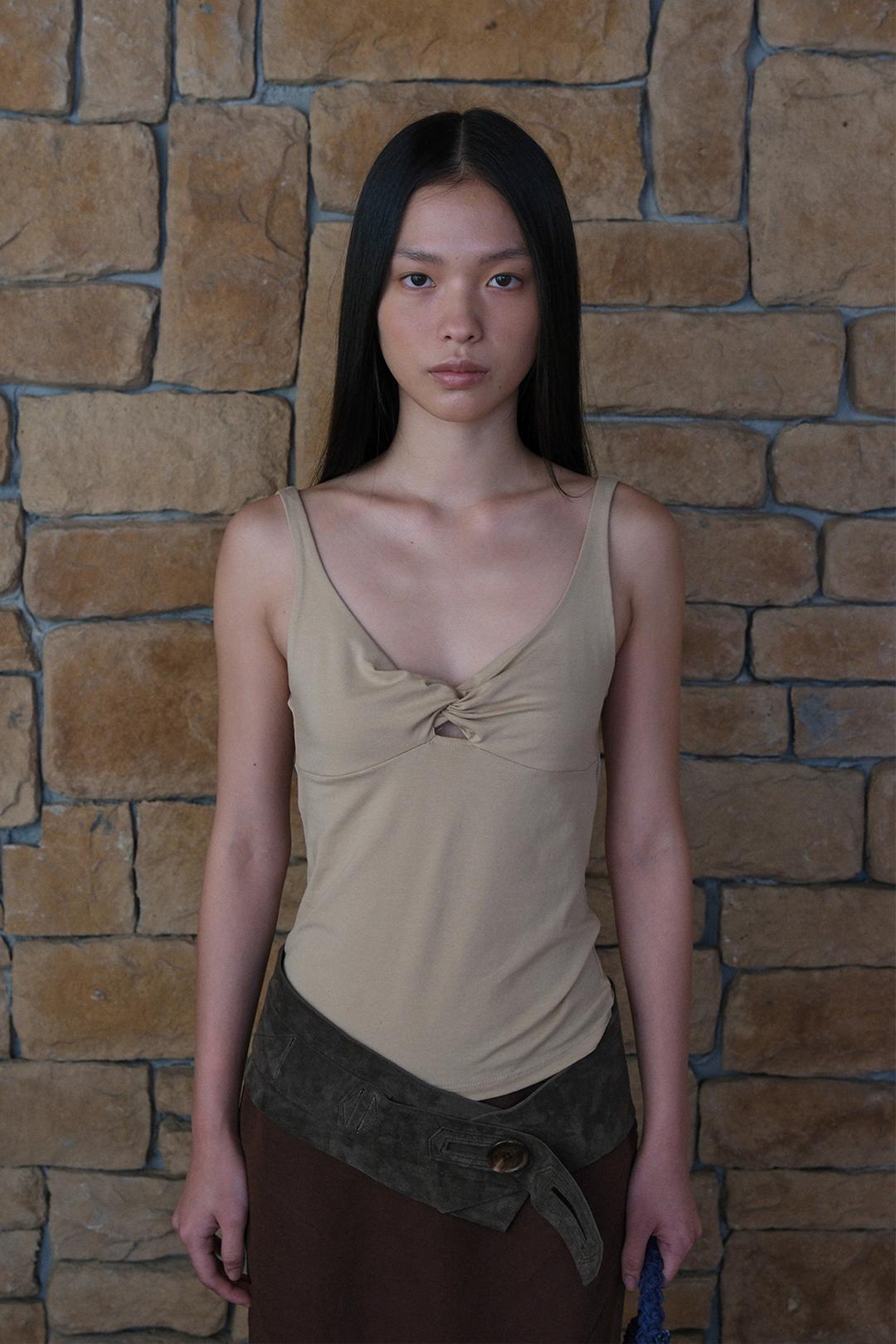 Twisted Sleeveless