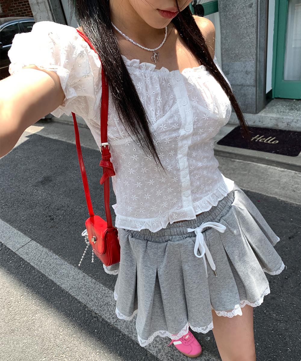 별꽃펀칭퍼프블라우스