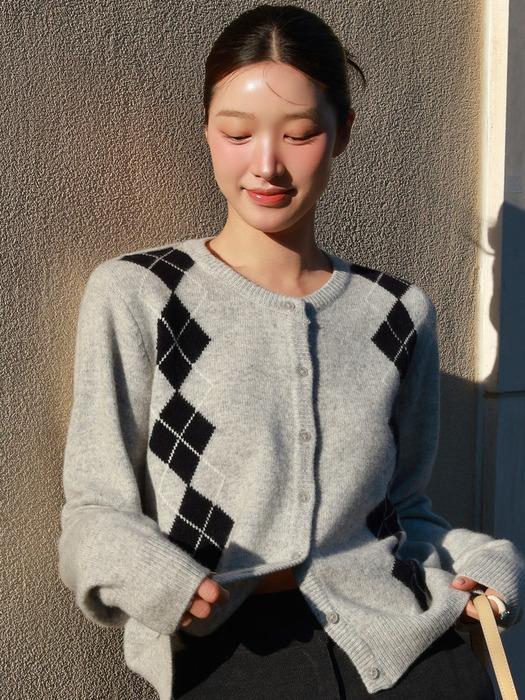 클래식 아가일 라운드넥 울100% 가디건 그레이 VW636