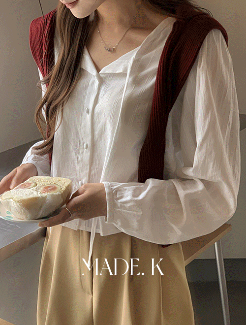 케이클럽 [MADE/오늘출발/3만장돌파] 로힌 퍼프 스트랩 블라우스 (S-L/데일리룩/데이트룩/출근룩/가을블라우스/긴팔블라우스/가을하객룩)