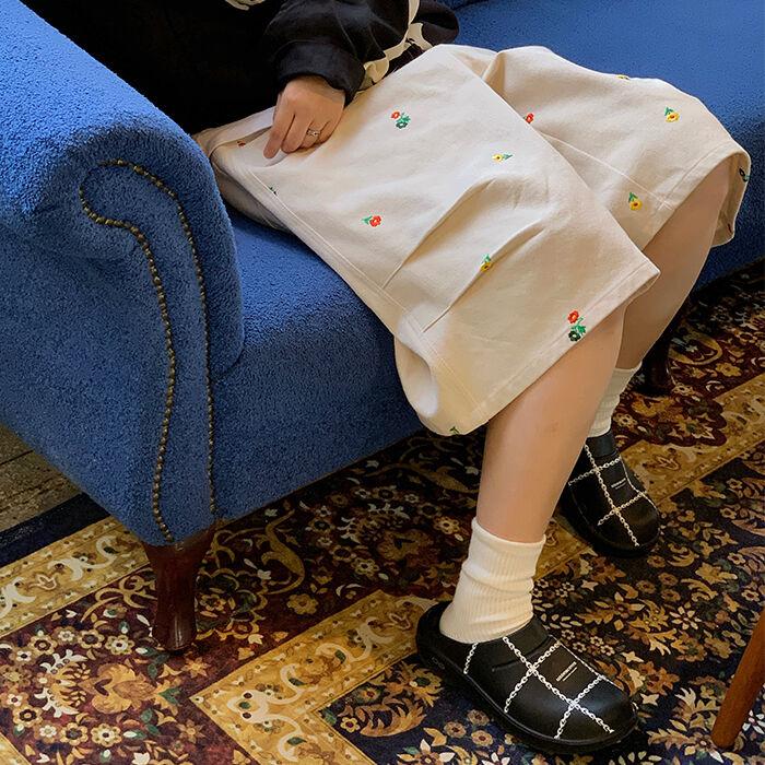 airing made/ flower bermuda pants