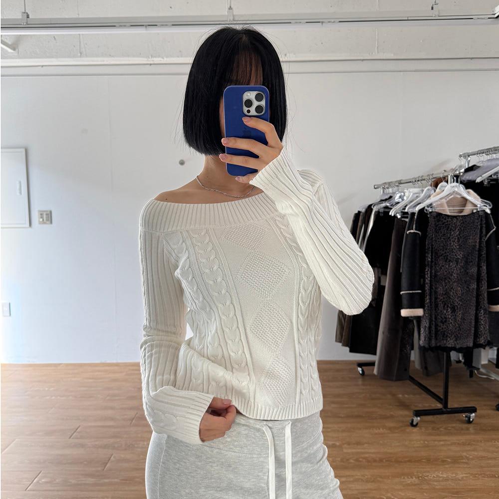 (예약구매)Downtown Off-Shoulder 스웨터-화이트