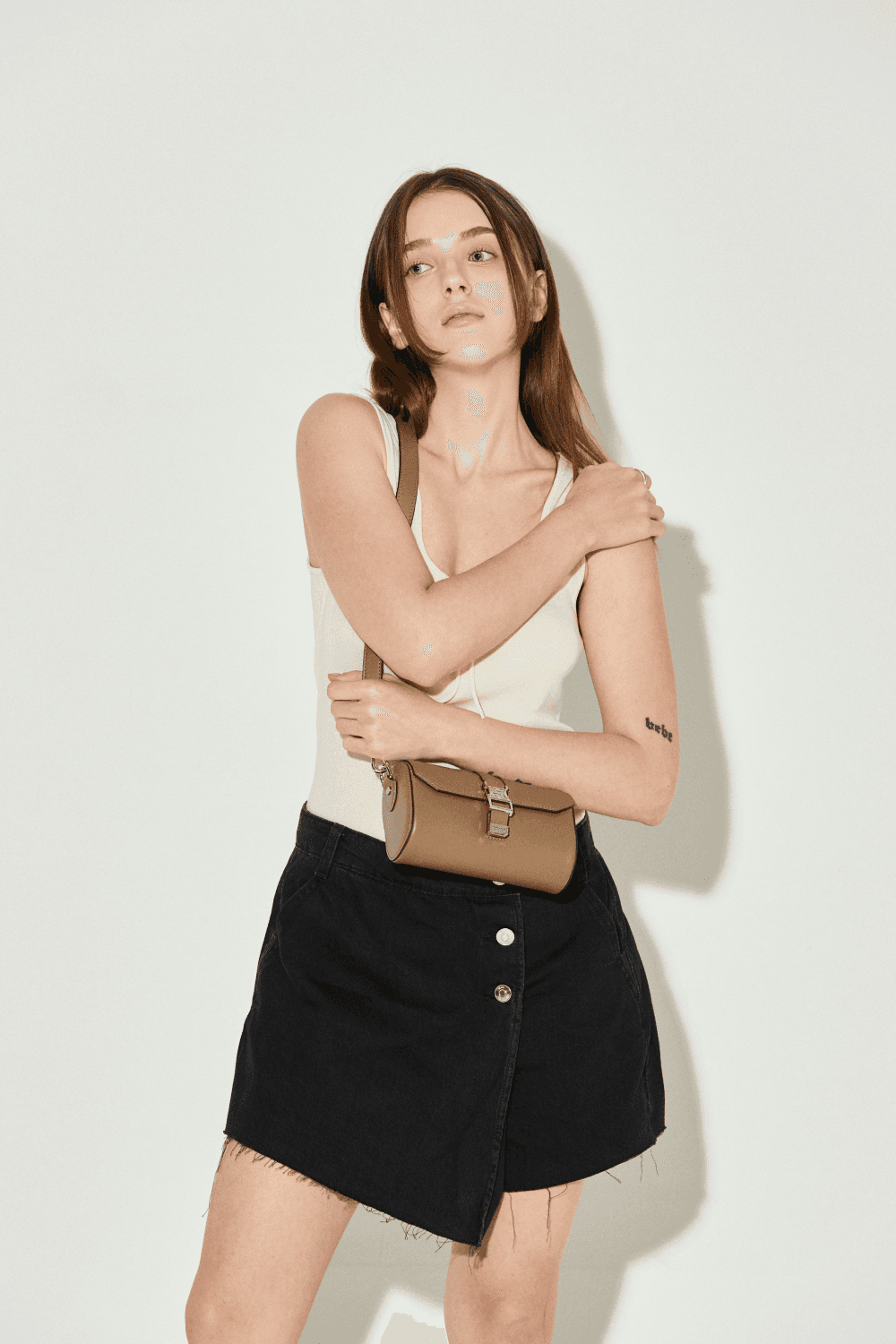 브리즈 실린더백_머드베이지