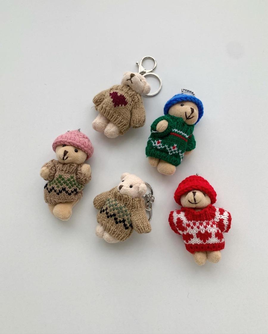 sweater doll keyring