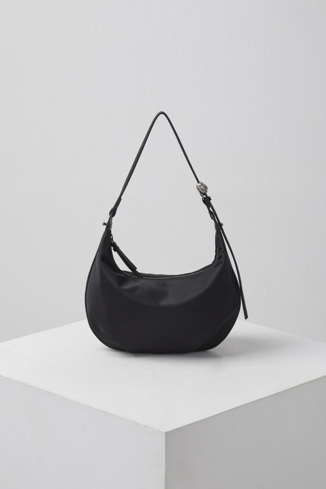 [아카이브앱크 홈]Luv moon bag(nylon black) 러브 문백