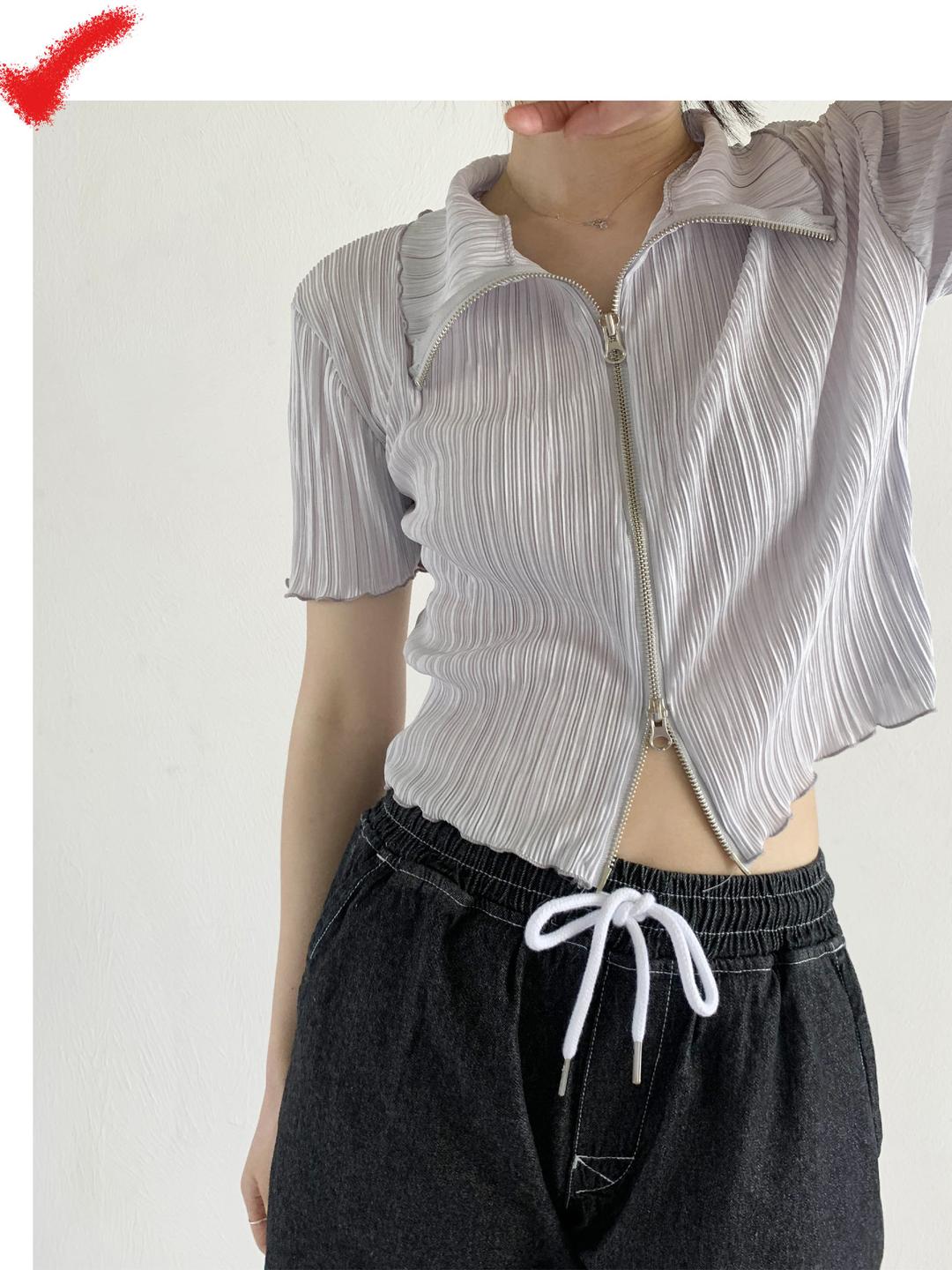 pleated collar zip up