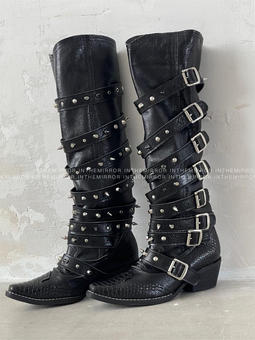 lnthemirror buckle rivet vintage boots