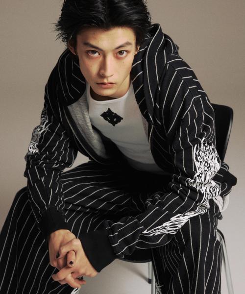 Eos Pin‑Striped Hoodie Zip-Up_[Black]