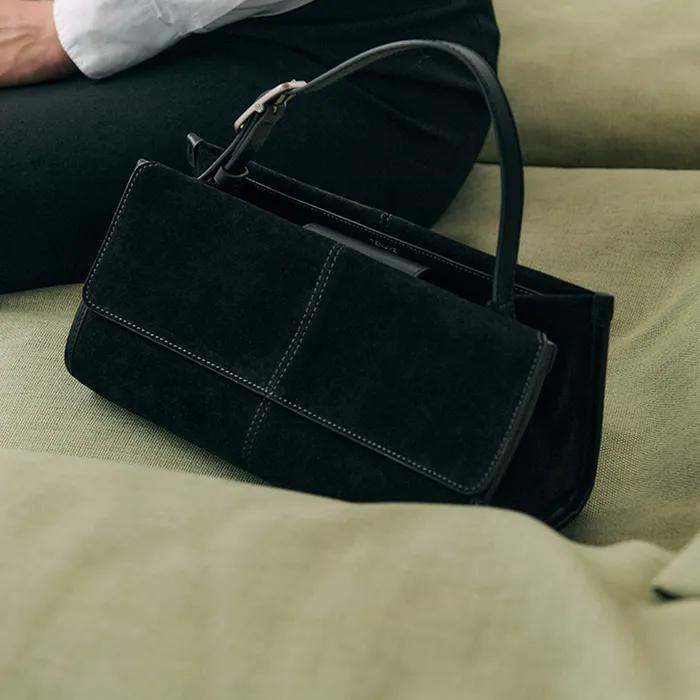 Moitie Tote Suede Black A001_10