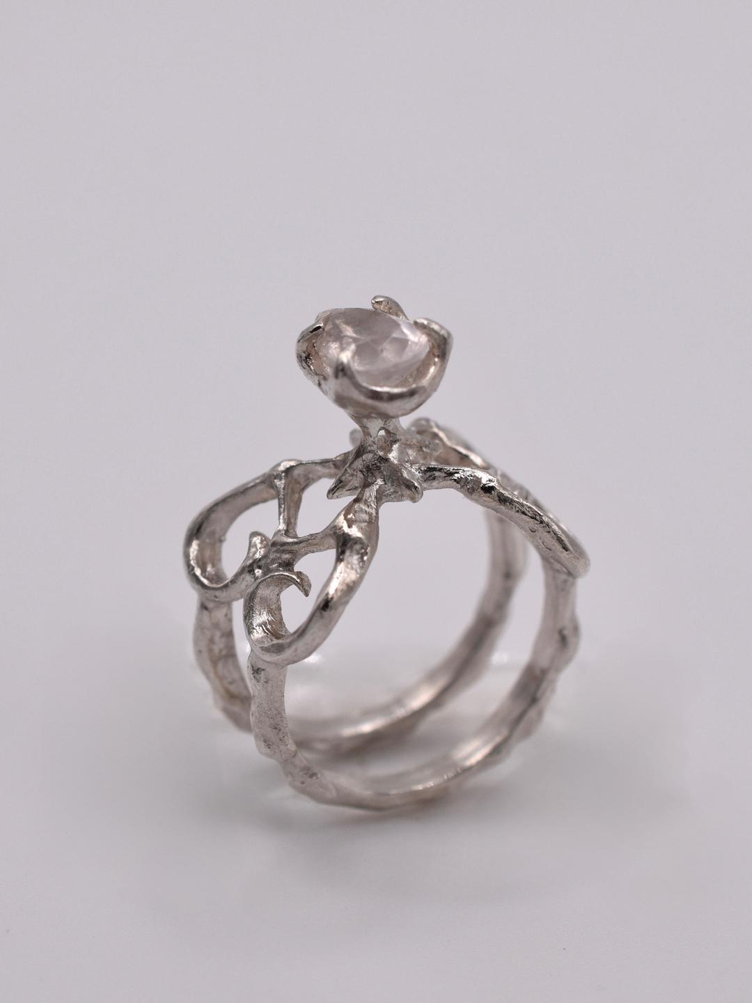 GENTLE WAVE RING - Rose Quartz