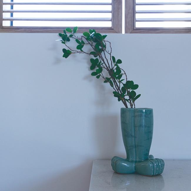 청자 호랑이 삼족화병(Celadon three legs vase)