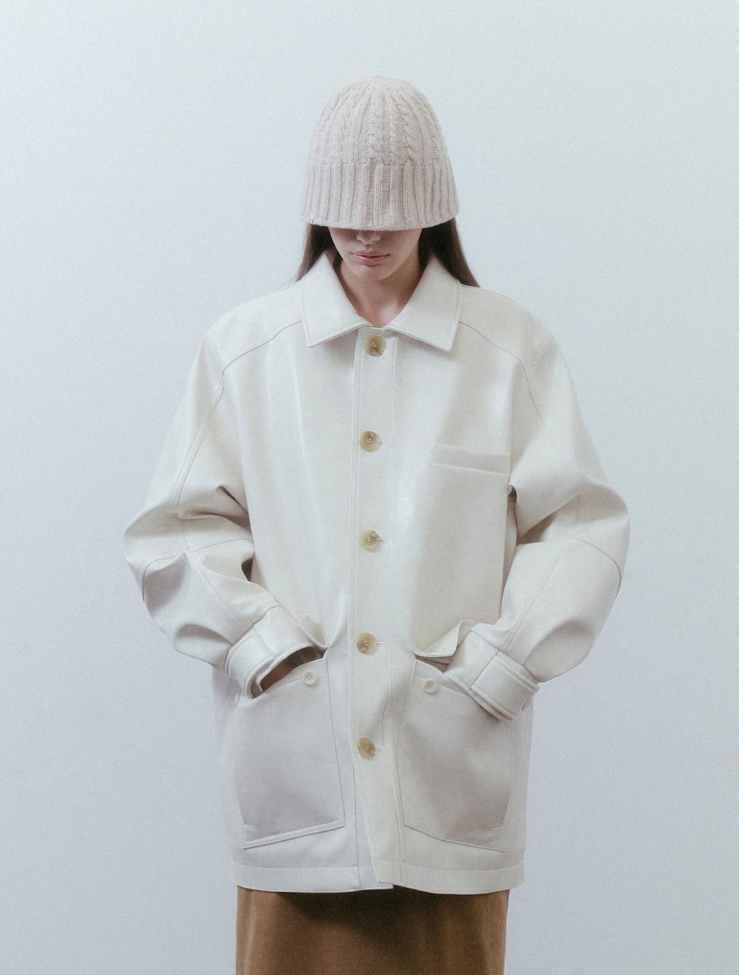 페이크 레더 퀼팅 하프 코트 (아이보리)