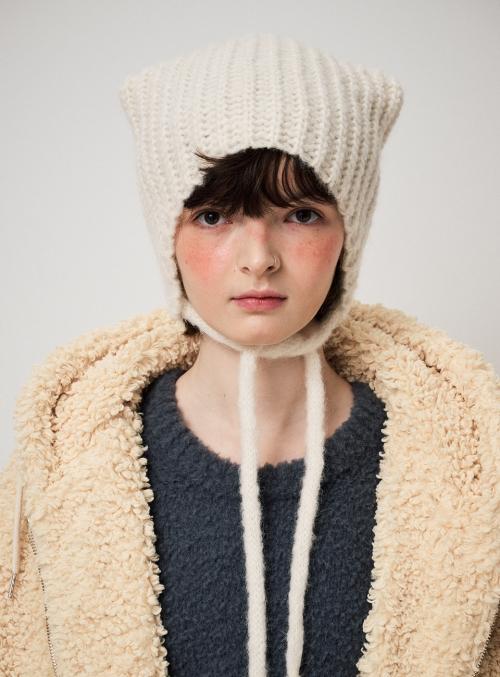 MOHAIR EARMUFF BEANIE, IVORY
