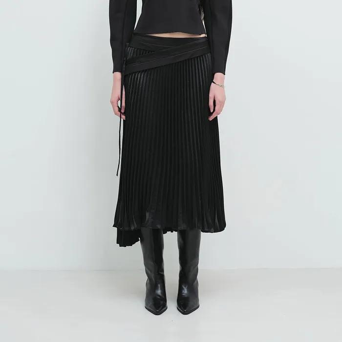 Pleats Wrap Skirt (Black)