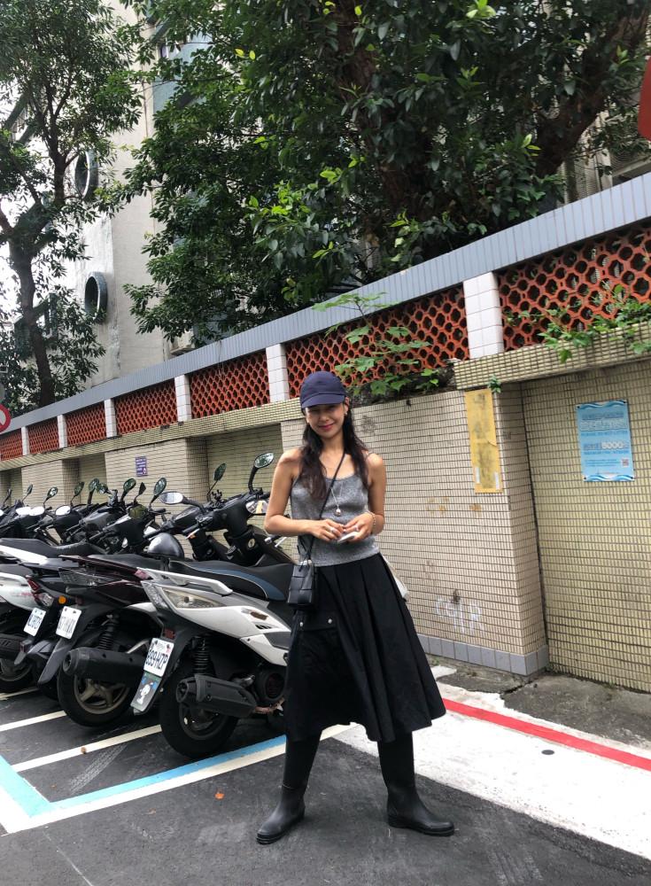 라일락 쿨 미디 스커트