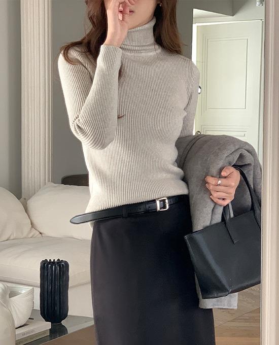 메리어라운드 [단독][폴라니트][토끼털5%][비스코스50%] 크로 슬림핏 골지 폴라 (knit)