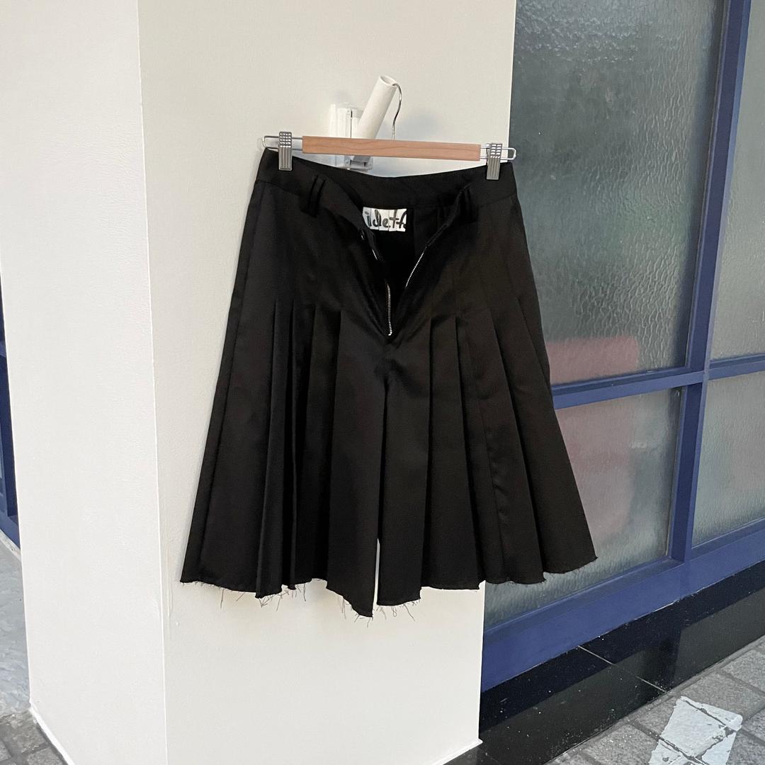 pleats half pants (black)