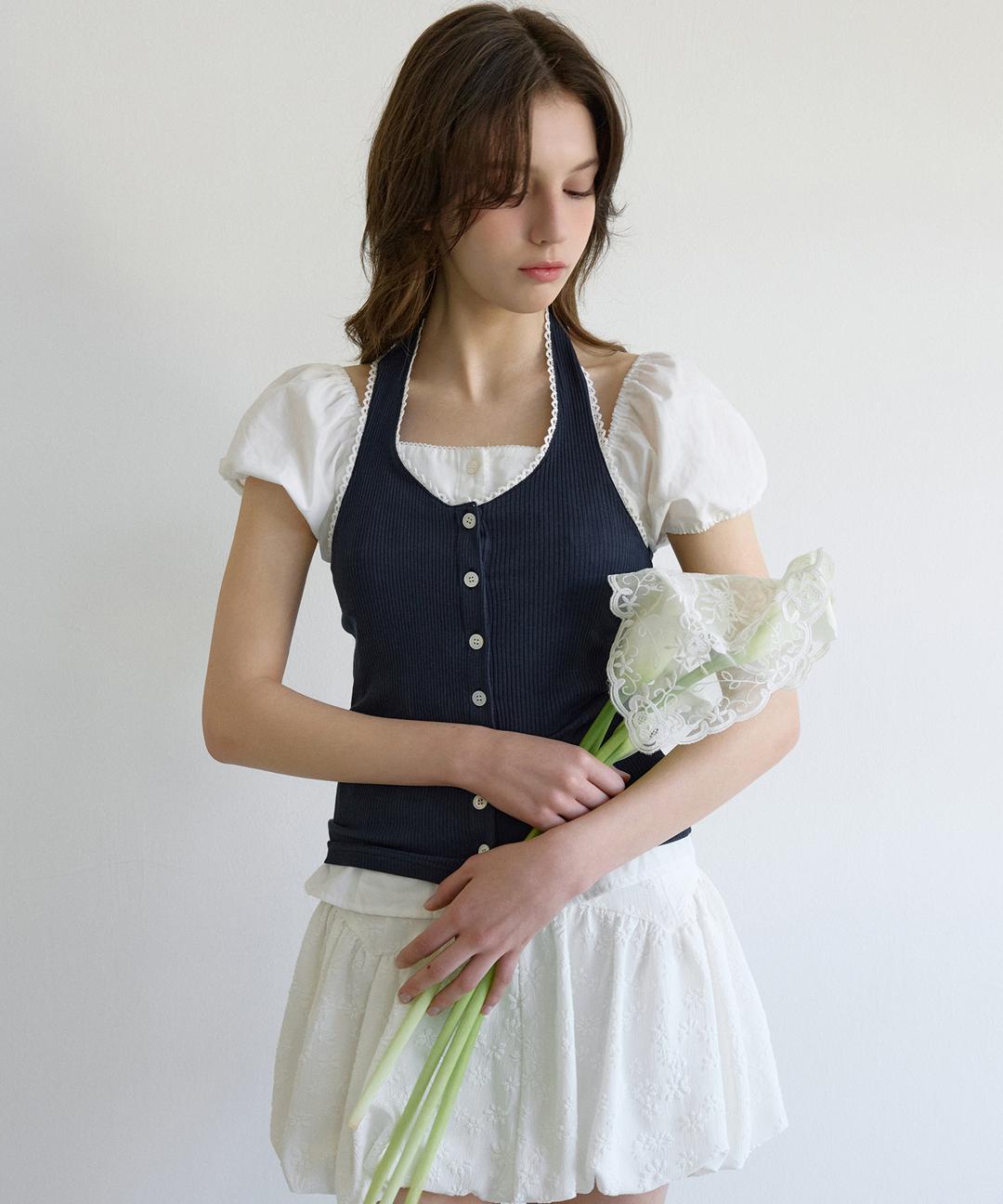 레터프롬문 [4/10 순차배송] 레터즈 레이스 버튼 홀터넥 탑 ( 3 colors )