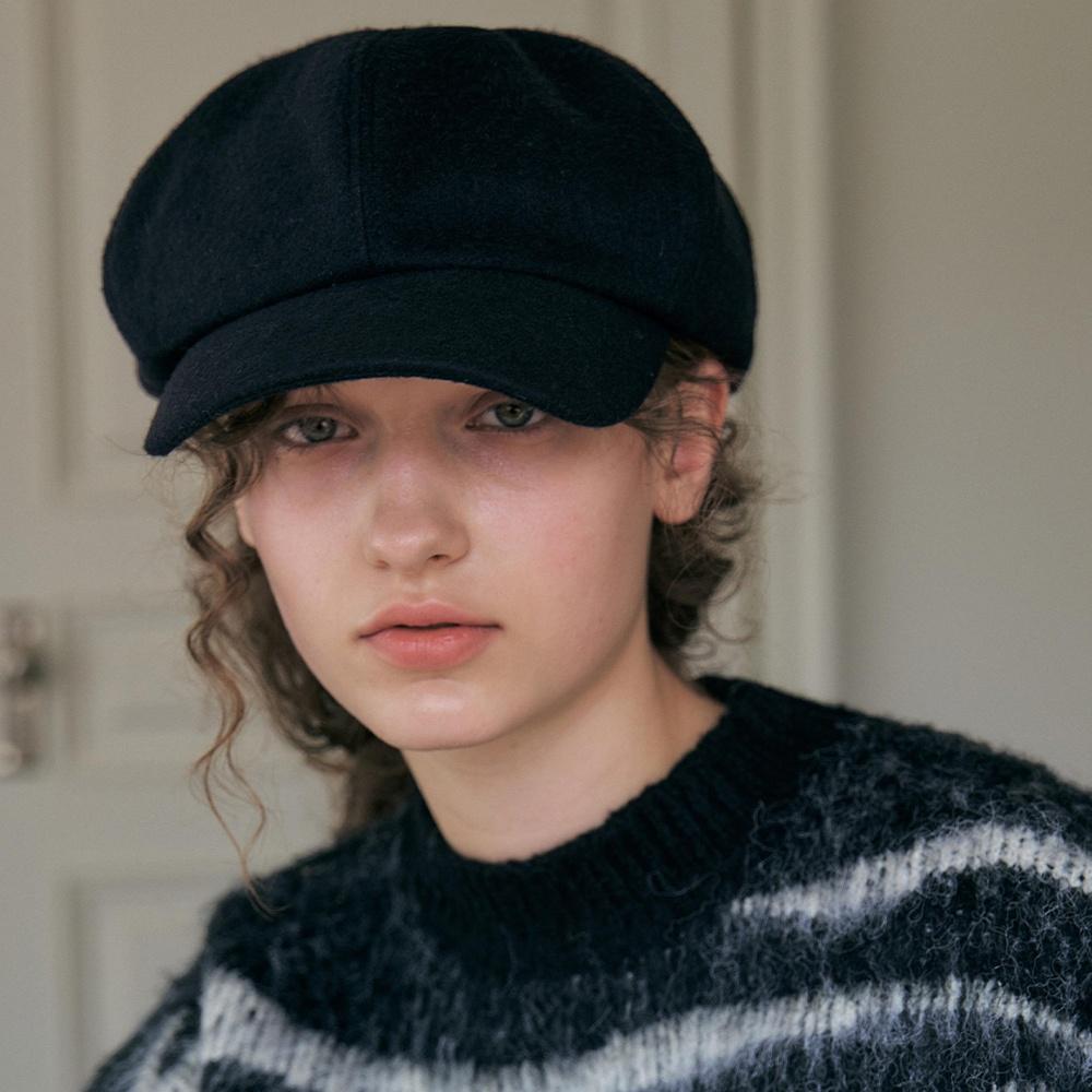 GLEAM MARGOT HAT IN BLACK