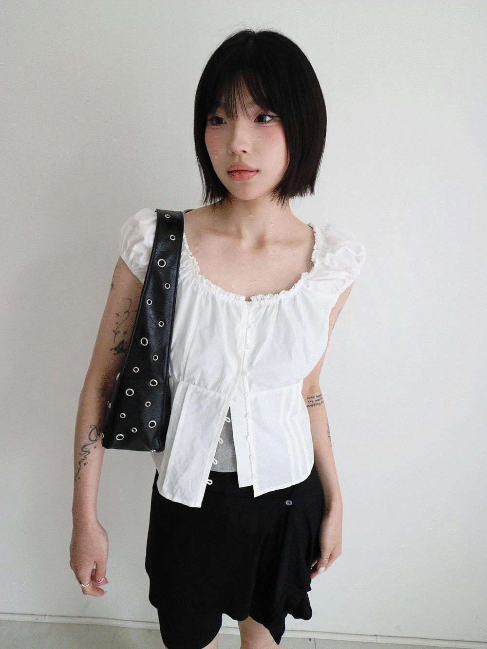 (아이보리 당일출고) 웨어 퍼프 블라우스 (2colors)