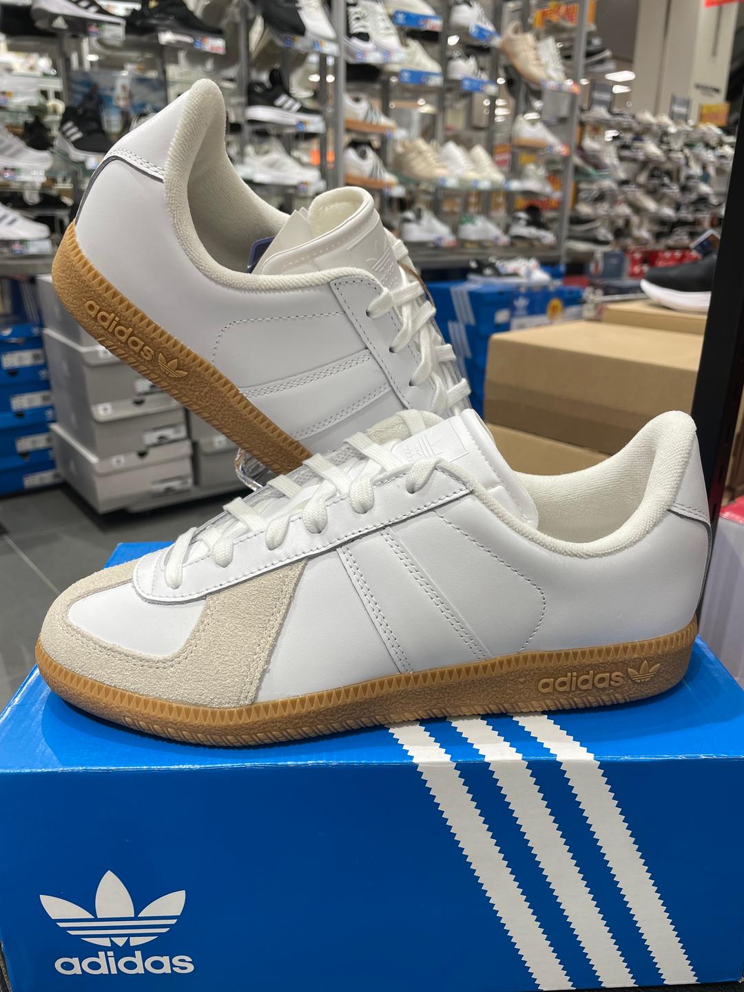 [남녀공용] 아디다스 BW 아미 ADIDAS BW ARMY BZ0579 스니커즈