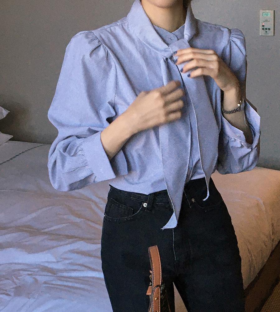 레스터 스트라이프 퍼프 타이 블라우스