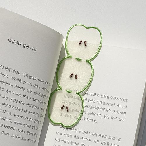 청사과 자수 책갈피