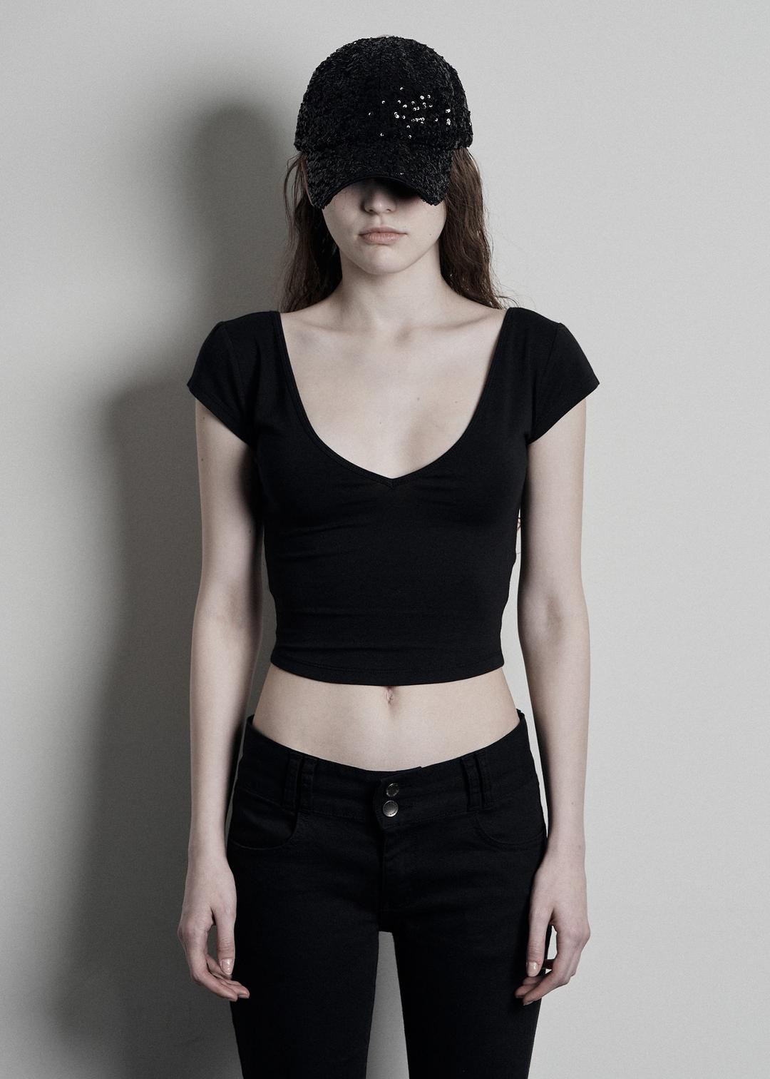 SOFT DEEP V-NECK HALF SLEEVE, BLACK