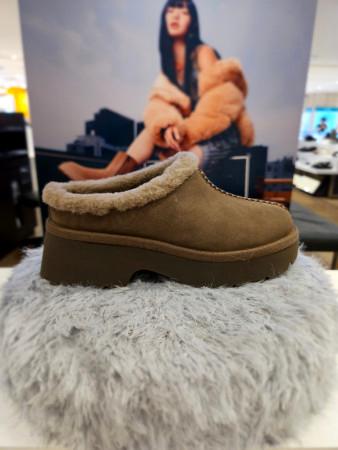 이런 상품 어때요? 어그 [UGG X 뉴진스하니] 여성 슬립온 뉴 하이츠 코지 클로그 1664301505,1162510-HCK