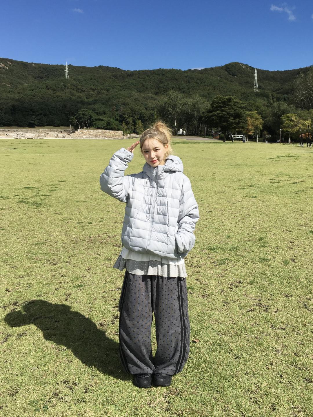 [덕다운] 페더 라이트 후드 경량패딩 (3c)