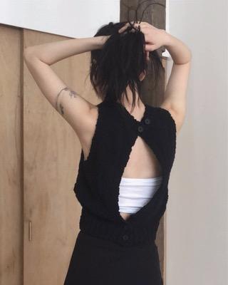 back hole knit sleeveless (2color)