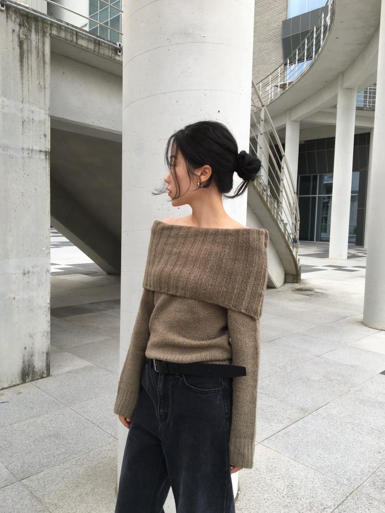 THICK OFFSHOULDER KNIT 오프숄더 울 니트
