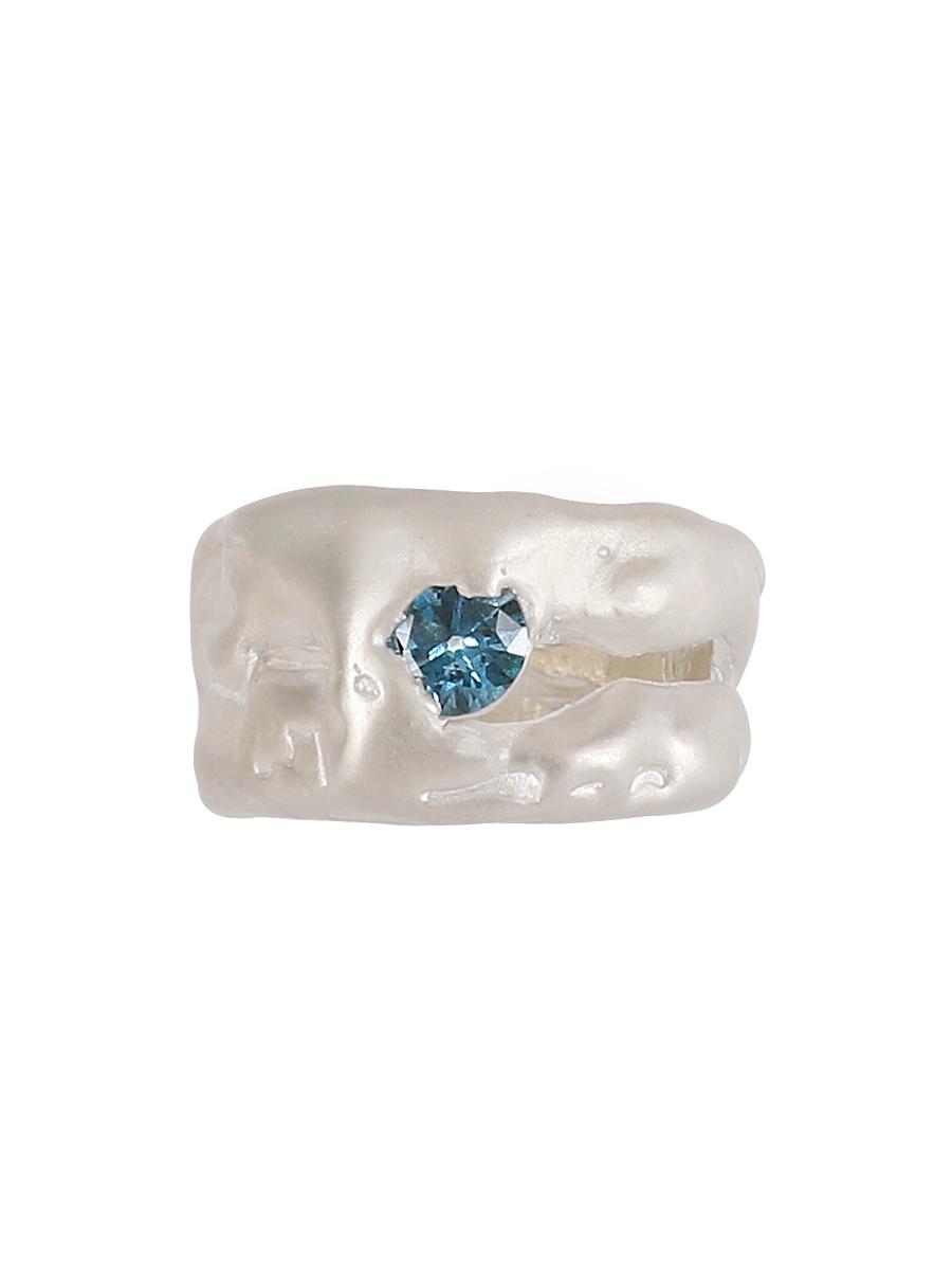 London Blue, Ring