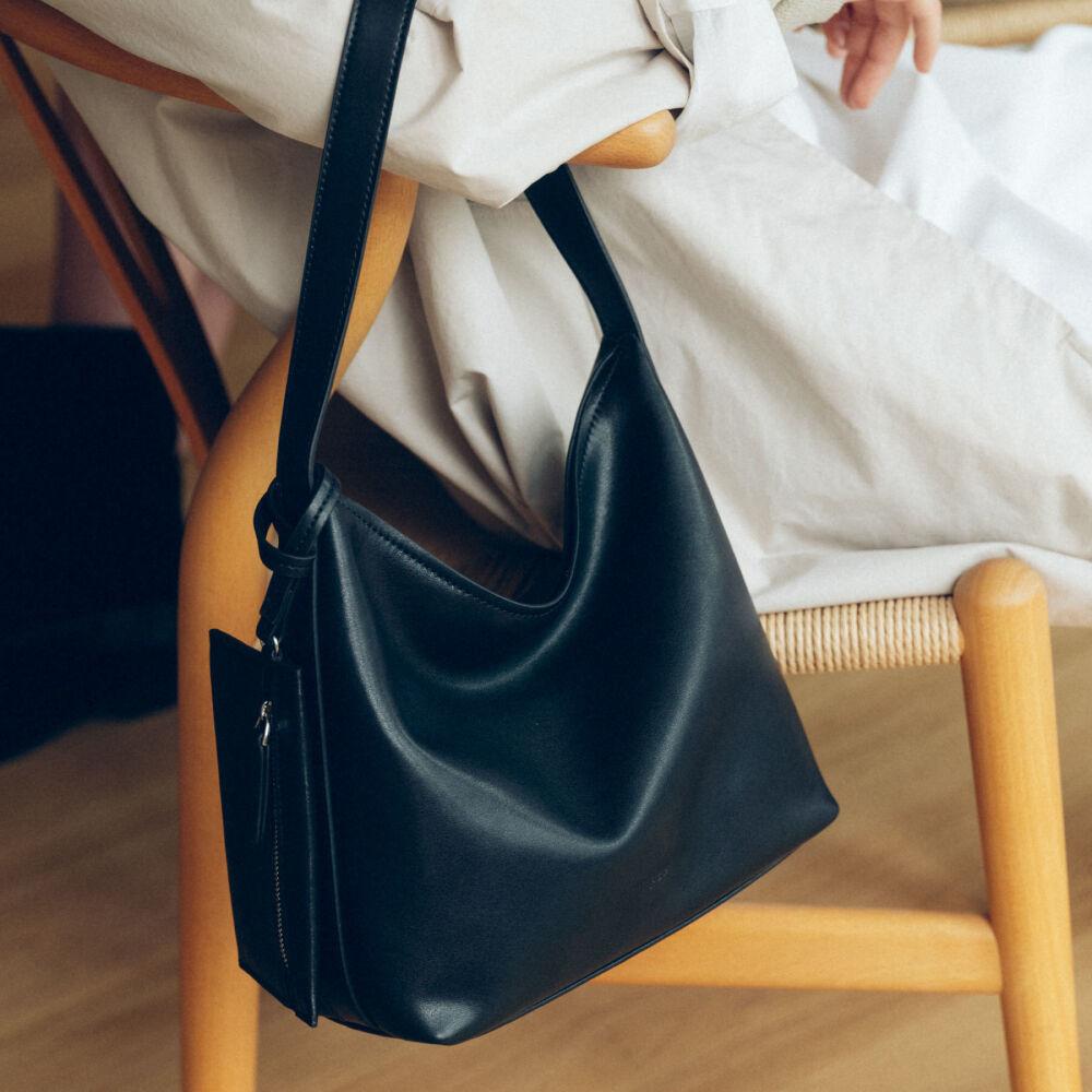 Mini pulpy hobo bag Black