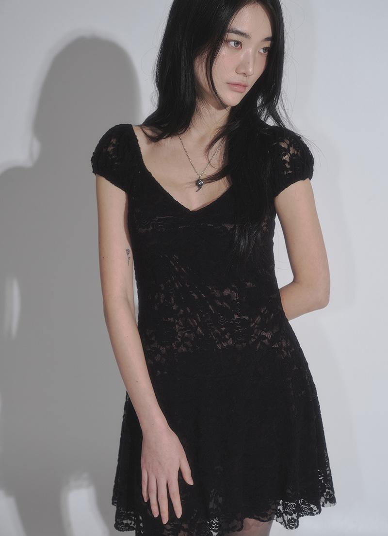 FLORA LACE PUFF DRESS / BLACK