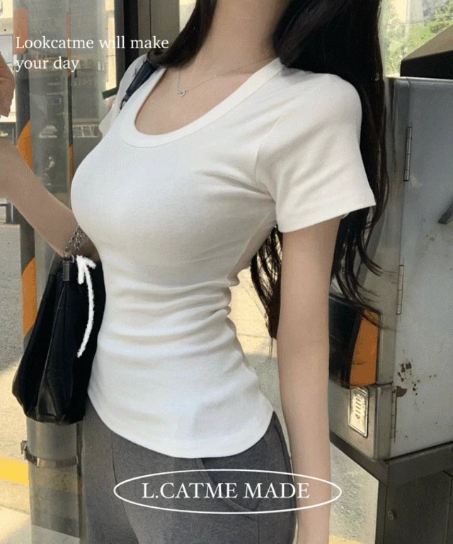 [MADE/팔뚝삭제💚] 쫀득 슬림핏 U넥 베이직 반팔 티셔츠
