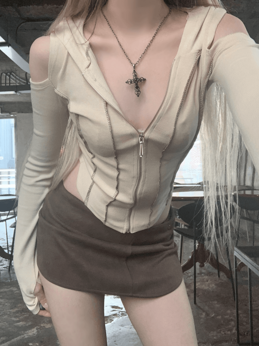 Hini Cut-Out Hooded Zip-Up (cream)